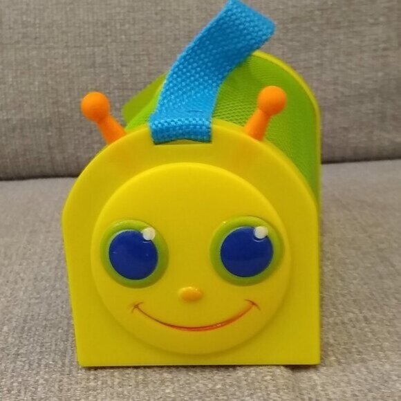 NWT Melissa and Doug Sunny Patch Bug House Outdoor Toy - Picture 3 of 5